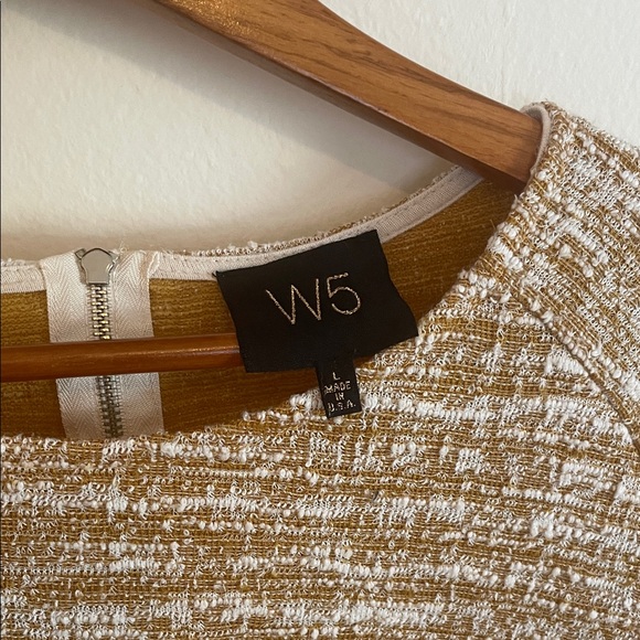 W5 Tan and Cream Short Sleeve Knit Top - Picture 2 of 4